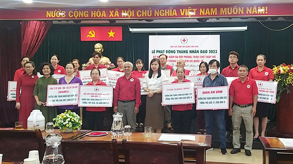 Hội Chữ thập đỏ quận Tân Phú thực hiện Tháng Nhân đạo 2023