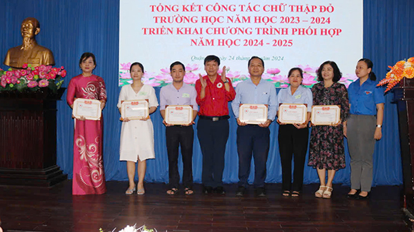 Công tác Chữ thập đỏ trường học