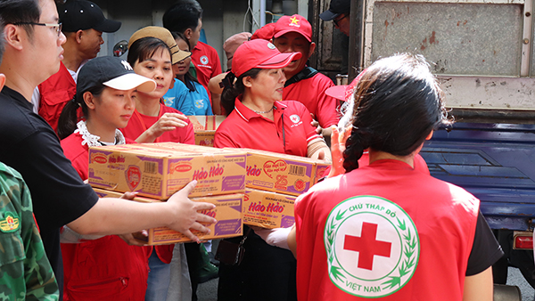 Hội Chữ thập đỏ TP. Hồ Chí Minh chung tay hướng về Khánh Hòa sau thiên tai