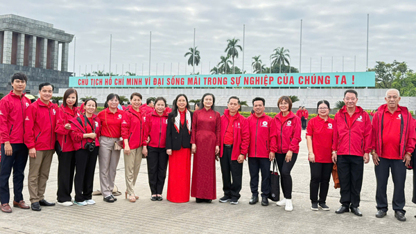 Đoàn Đại biểu Hội Chữ thập đỏ TP. Hồ Chí Minh tham dự Đại hội Thi đua yêu nước toàn quốc lần thứ VI