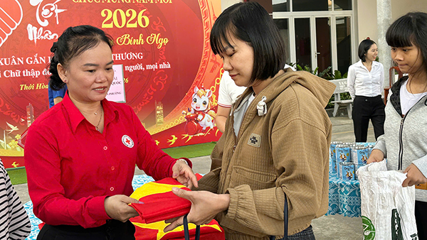 Chợ Tết Nhân ái 0 đồng