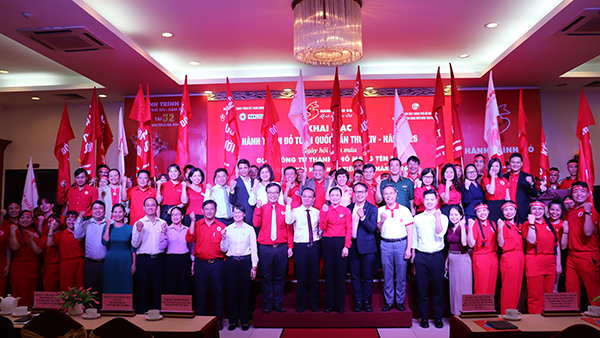 Thành phố Hồ Chí Minh khai mạc Hành trình Đỏ toàn quốc lần thứ XIV - “KẾT NỐI DÒNG MÁU VIỆT”