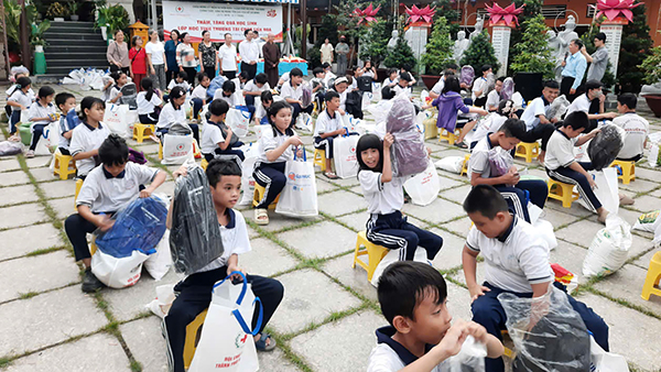 50 năm - một hành trình…