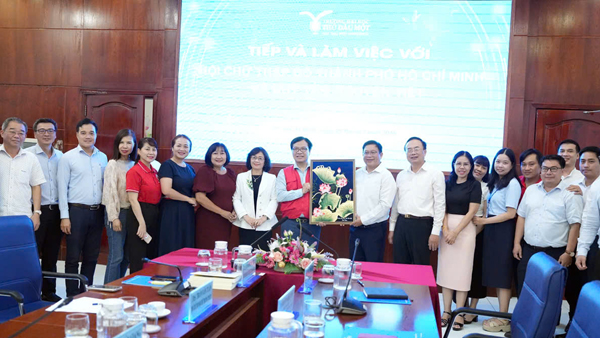 Hợp tác đào tạo nguồn nhân lực phục vụ hoạt động nhân đạo 