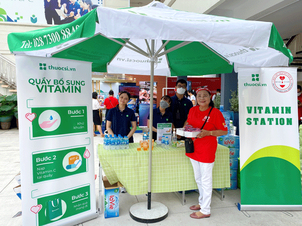 2.000 lượt người hiến máu tại Thành phố Hồ Chí Minh được cung cấp Vitamin miễn phí