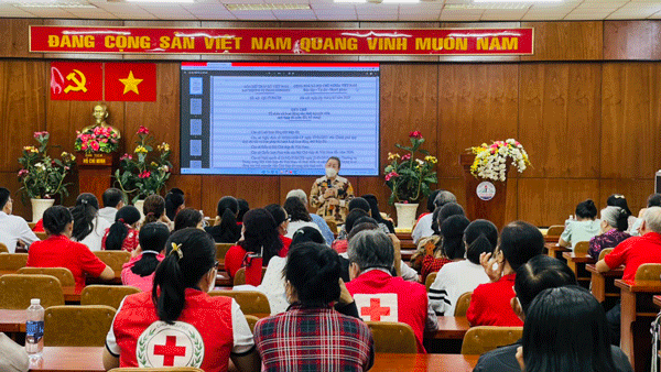 Hội Chữ thập đỏ quận Tân Phú tổ chức bế giảng lớp tập huấn nghiệp vụ năm 2022