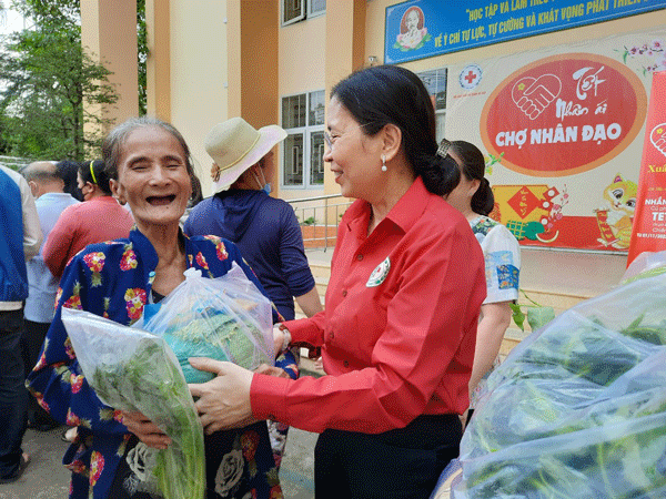 Triển khai thực hiện chương trình “Dinh dưỡng cho trẻ em nghèo, khuyết tật” tại Thành phố Hồ Chí Minh 